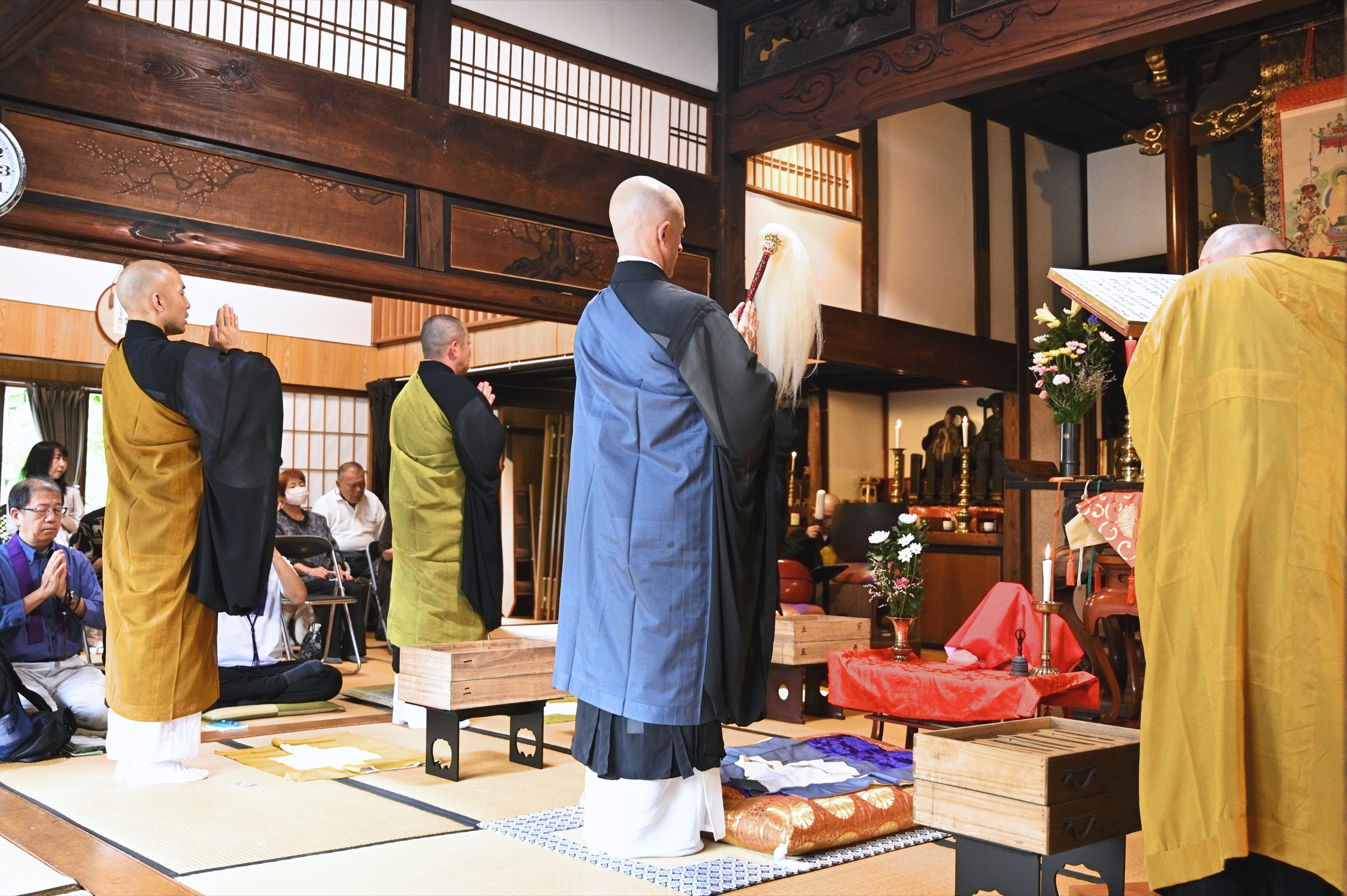 慶覺寺の本堂で厳修される大般若法要